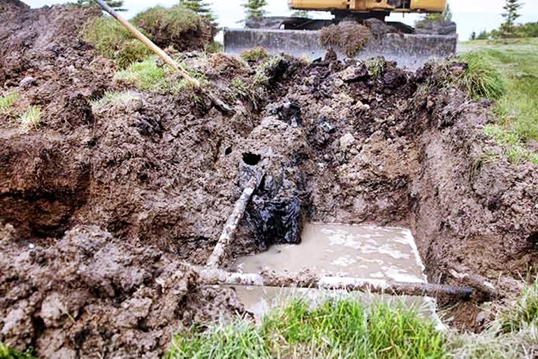 Check for Leaks in The Septic Tank Service System